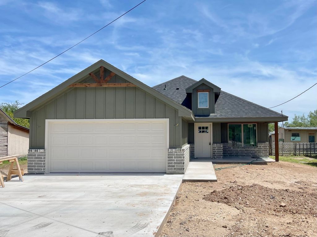 13 E 28th Street, San Angelo, TX 76903