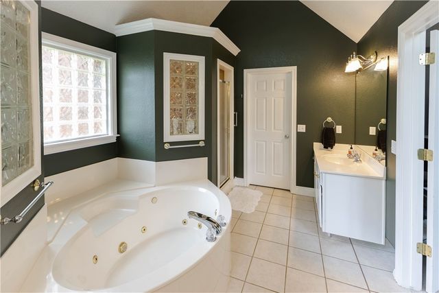 4033 Savannah Lane, Springdale, AR 72762