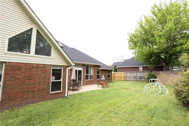 4033 Savannah Lane, Springdale, AR 72762