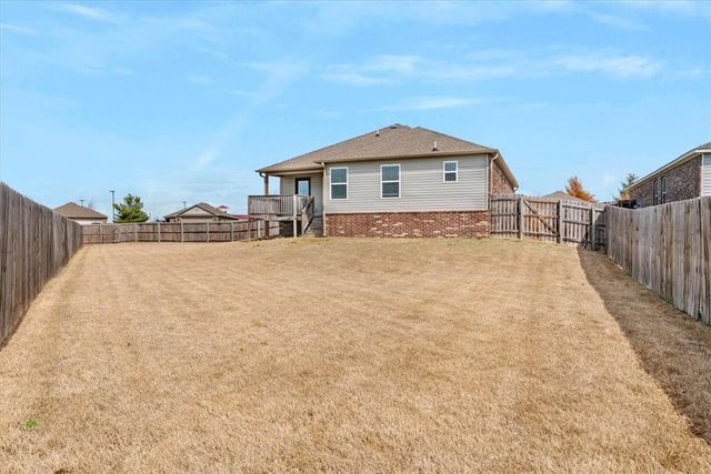 7931 Bridgegate Avenue, Springdale, AR 72762