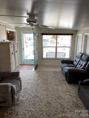 118 Eagle Drive, New London, NC 28127