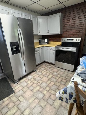 232 Thornton Aly, Brownsville, PA 15417