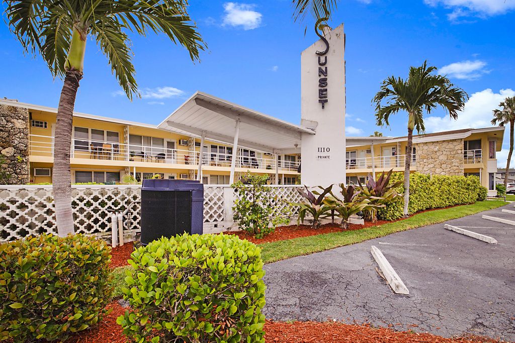 1110 N Riverside Drive 12, Pompano Beach, FL 33062