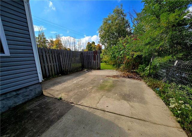 728 State Route 96, Phelps, NY 14532