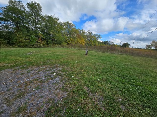 728 State Route 96, Phelps, NY 14532