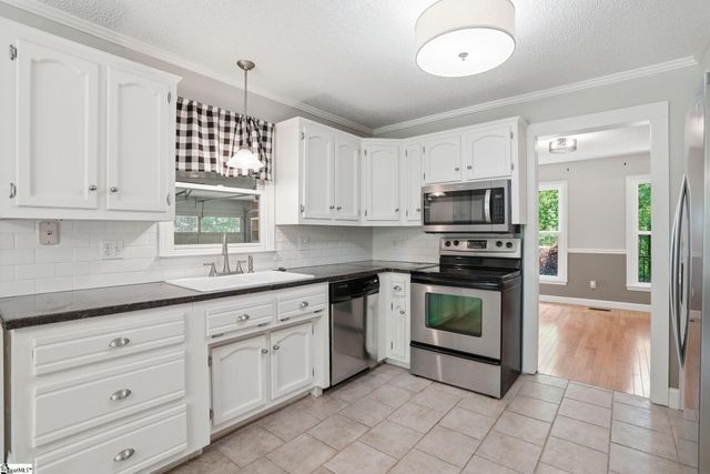 765 Jonas Circle, Chesnee, SC 29323