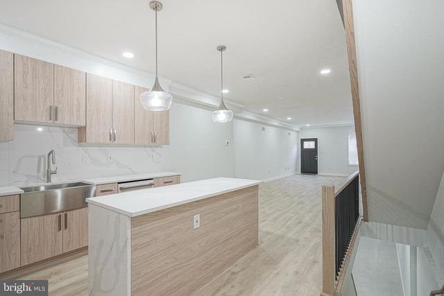 1143 TASKER ST, Philadelphia, PA 19148