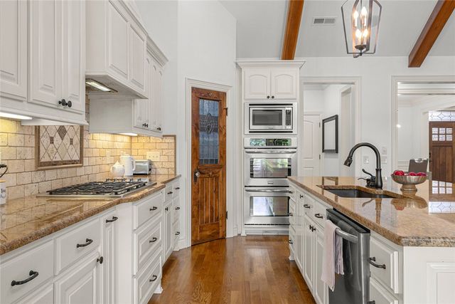 1900 SW Hayfield Avenue, Bentonville, AR 72713