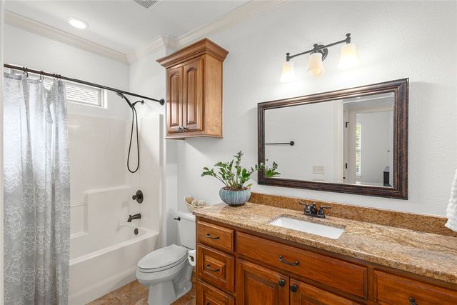 1900 SW Hayfield Avenue, Bentonville, AR 72713