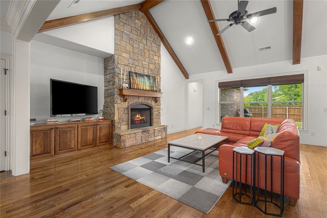 1900 SW Hayfield Avenue, Bentonville, AR 72713