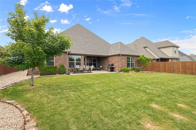 1900 SW Hayfield Avenue, Bentonville, AR 72713