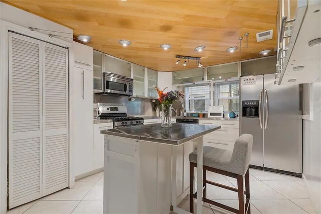 792 Antone NW Street, Atlanta, GA 30318