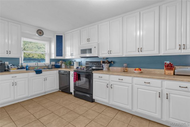 1527 PINERIDGE Court, Montgomery, AL 36109