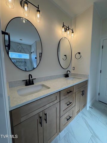 1136 Hawley Road, Blountville, TN 37617