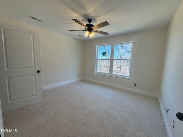 1136 Hawley Road, Blountville, TN 37617