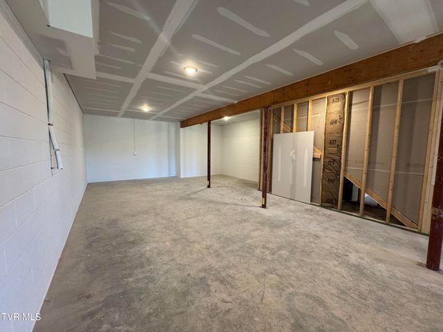 1136 Hawley Road, Blountville, TN 37617