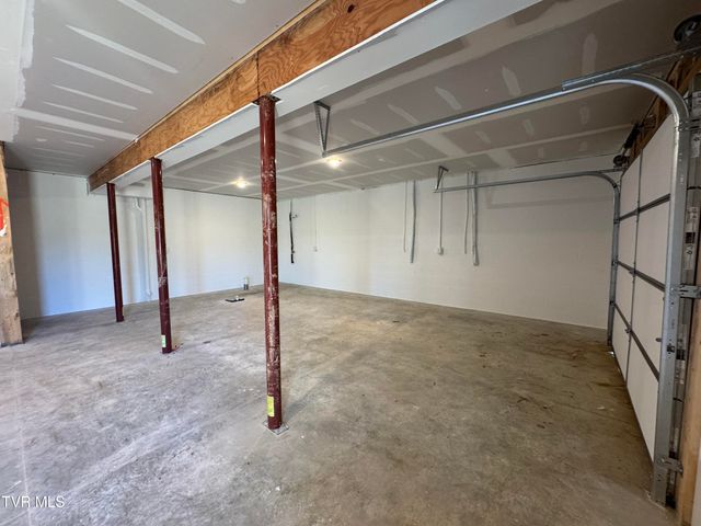 1136 Hawley Road, Blountville, TN 37617