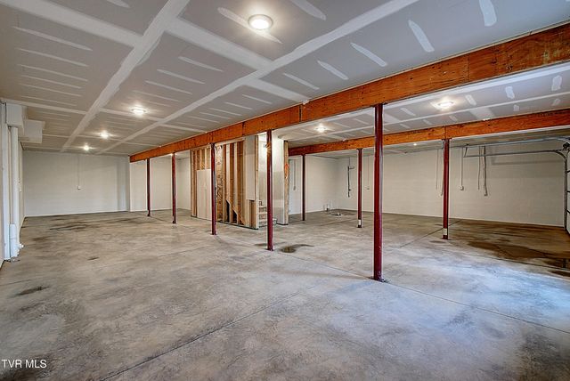 1136 Hawley Road, Blountville, TN 37617