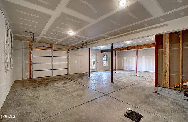 1136 Hawley Road, Blountville, TN 37617