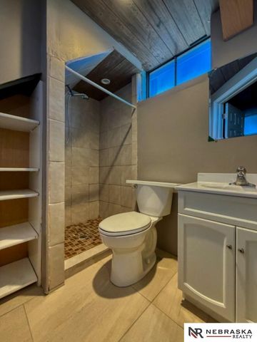 3410 S 48TH Avenue Circle, Omaha, NE 68106