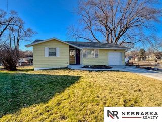 3410 S 48TH Avenue Circle, Omaha, NE 68106