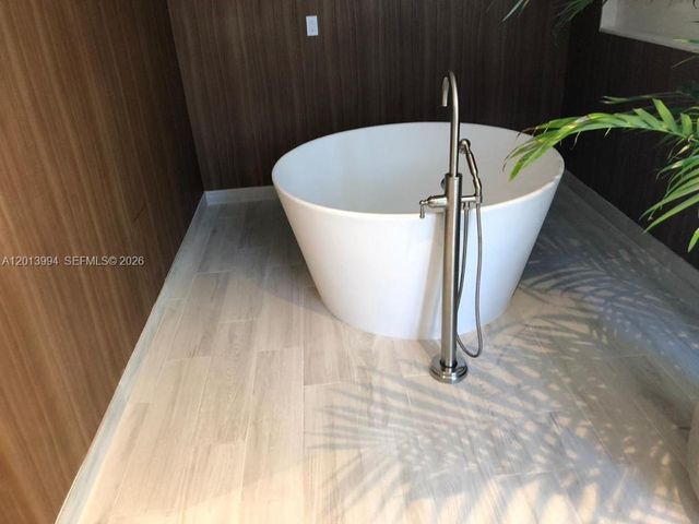 2831 S Bayshore Drive 1504, Miami, FL 33133