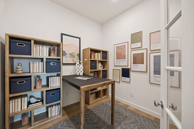 111 Mandeville DR, Hutto, TX 78634