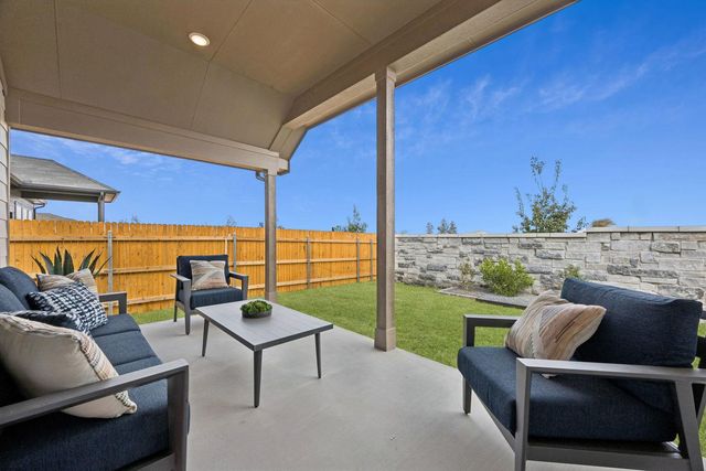 111 Mandeville DR, Hutto, TX 78634