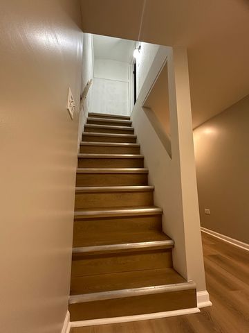 2902 W Diversey Avenue L, Chicago, IL 60647