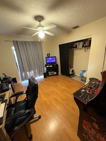 1011 SW 134th Avenue, Davie, FL 33325