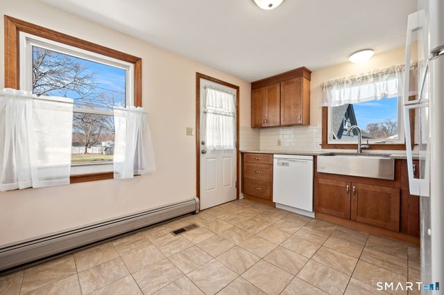 46 Piper Brook Avenue, Newington, CT 06111