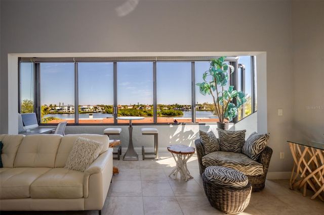 6285 MIDNIGHT PASS ROAD 307, Sarasota, FL 34242