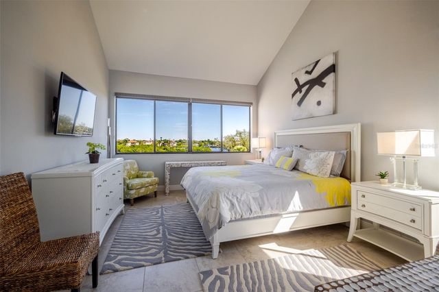 6285 MIDNIGHT PASS ROAD 307, Sarasota, FL 34242