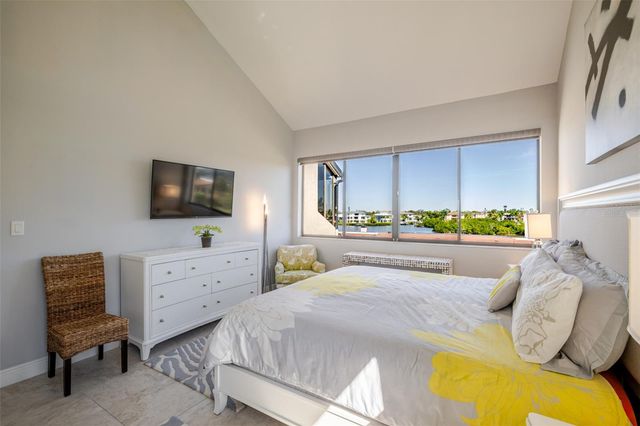 6285 MIDNIGHT PASS ROAD 307, Sarasota, FL 34242