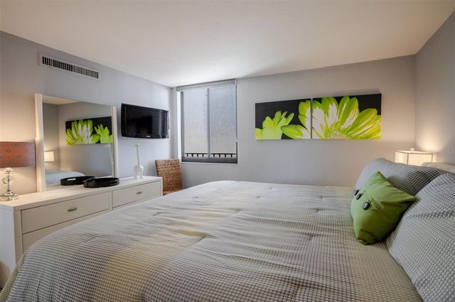 6285 MIDNIGHT PASS ROAD 307, Sarasota, FL 34242