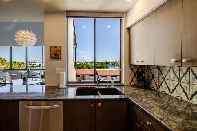 6285 MIDNIGHT PASS ROAD 307, Sarasota, FL 34242