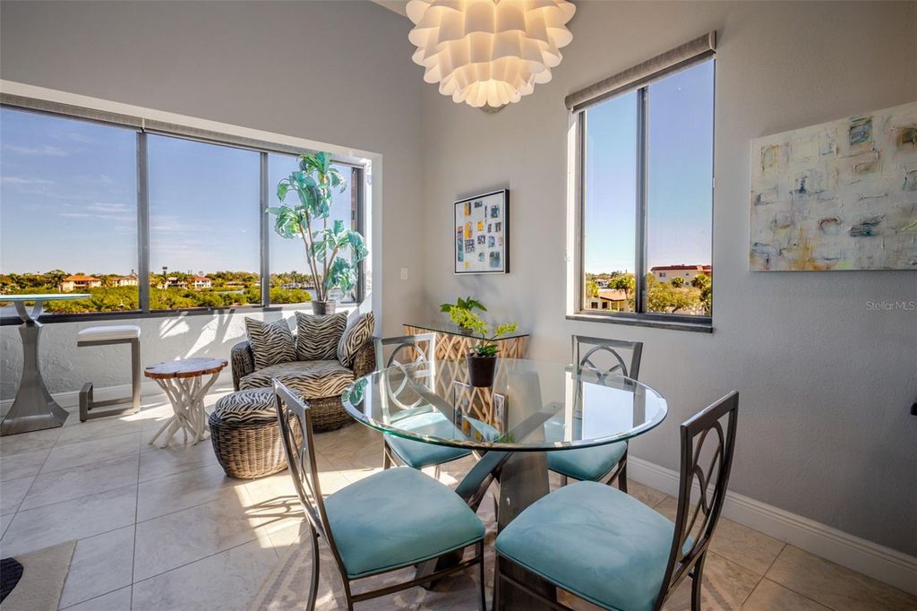 Image 12 of property listing at 6285 MIDNIGHT PASS ROAD 307, Sarasota, FL 34242