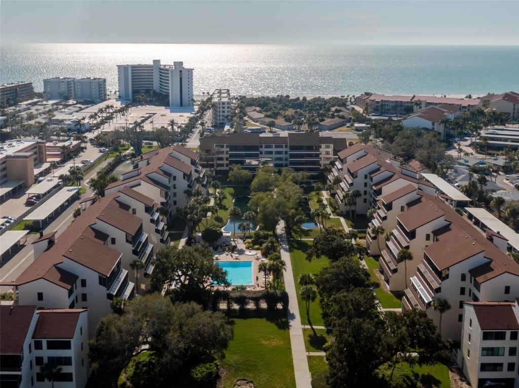 Image 44 of property listing at 6285 MIDNIGHT PASS ROAD 307, Sarasota, FL 34242