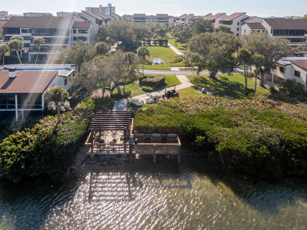 Image 46 of property listing at 6285 MIDNIGHT PASS ROAD 307, Sarasota, FL 34242