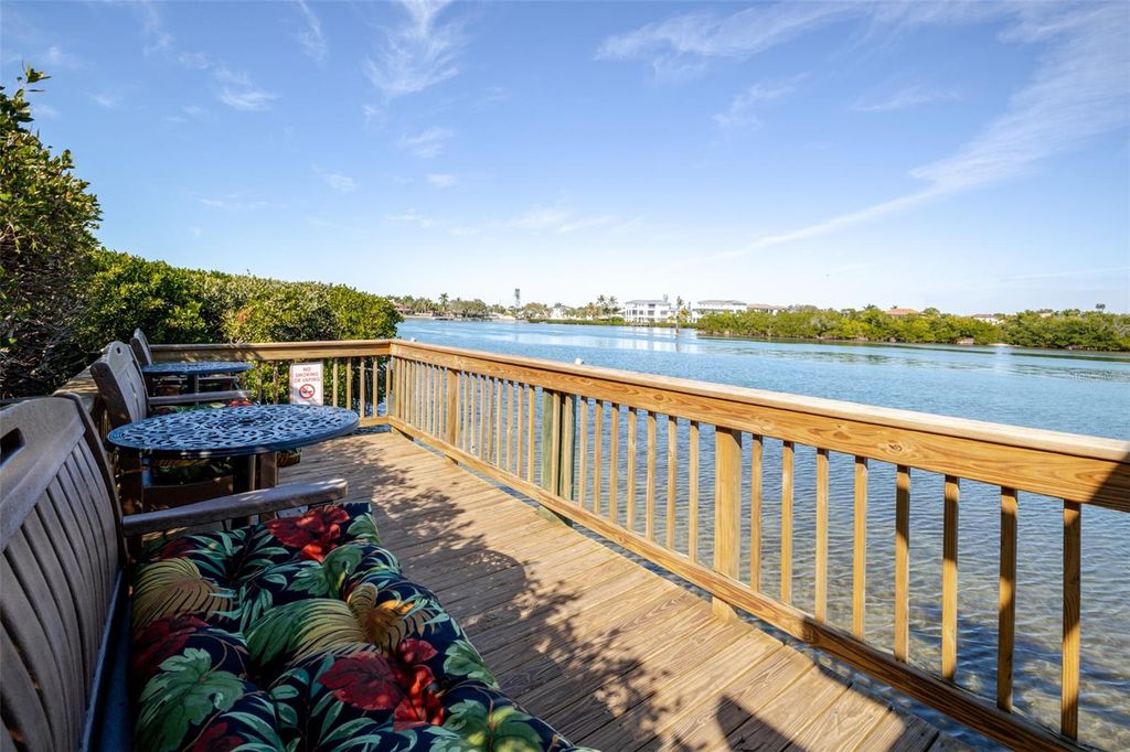 Image 58 of property listing at 6285 MIDNIGHT PASS ROAD 307, Sarasota, FL 34242