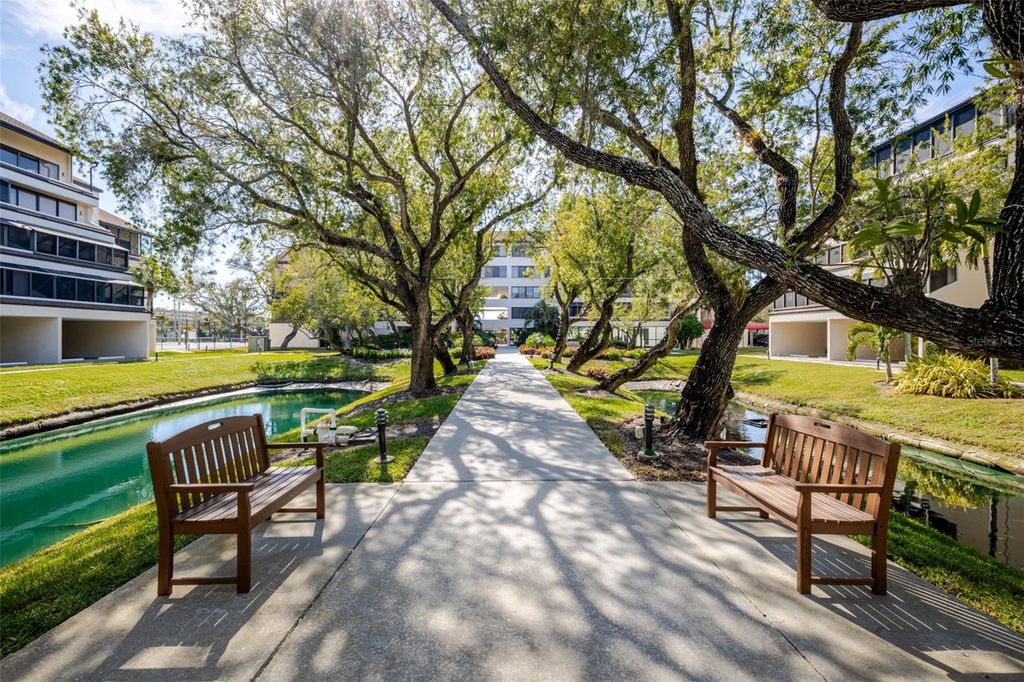 Image 66 of property listing at 6285 MIDNIGHT PASS ROAD 307, Sarasota, FL 34242