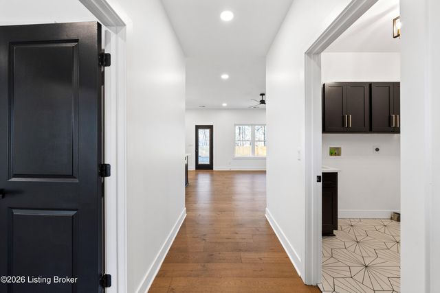 402 Wood Rd, Louisville, KY 40222