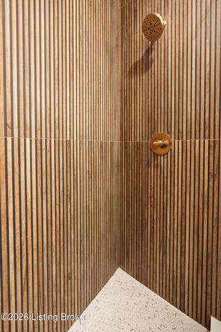 402 Wood Rd, Louisville, KY 40222