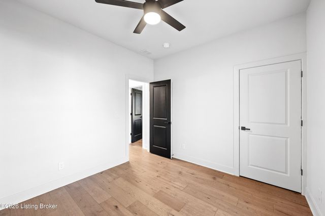 402 Wood Rd, Louisville, KY 40222