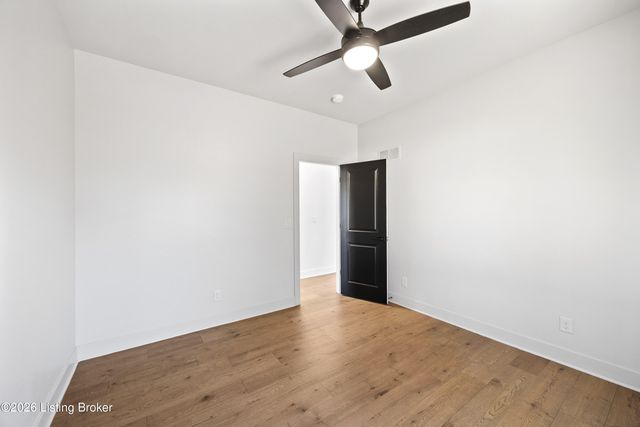 402 Wood Rd, Louisville, KY 40222