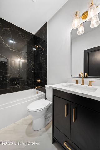 402 Wood Rd, Louisville, KY 40222