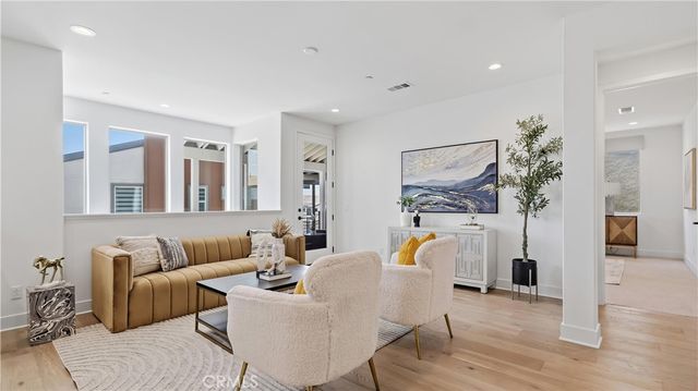 133 Bosal, Irvine, CA 92618