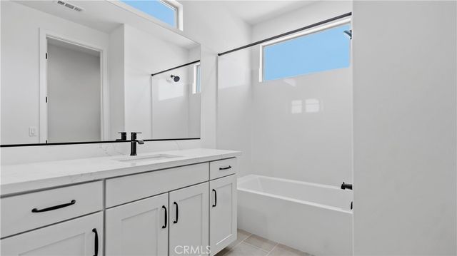 133 Bosal, Irvine, CA 92618