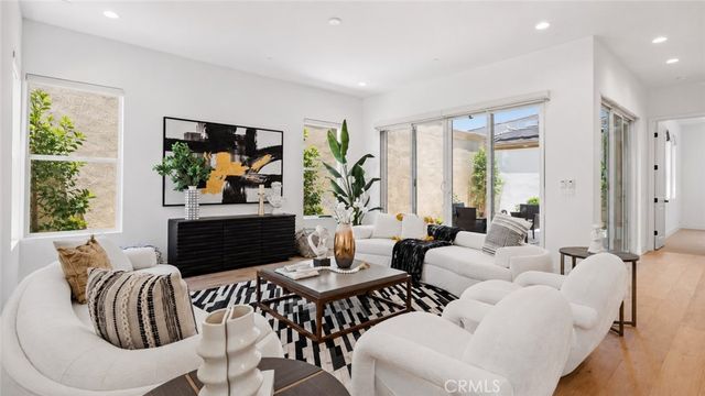 133 Bosal, Irvine, CA 92618