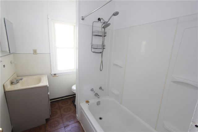 86 Glendale Park, Rochester, NY 14613